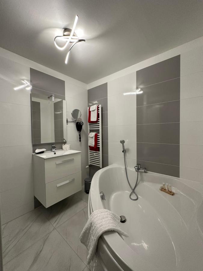 Hotel Le Saint-Yves Le Tréport Zewnętrze zdjęcie