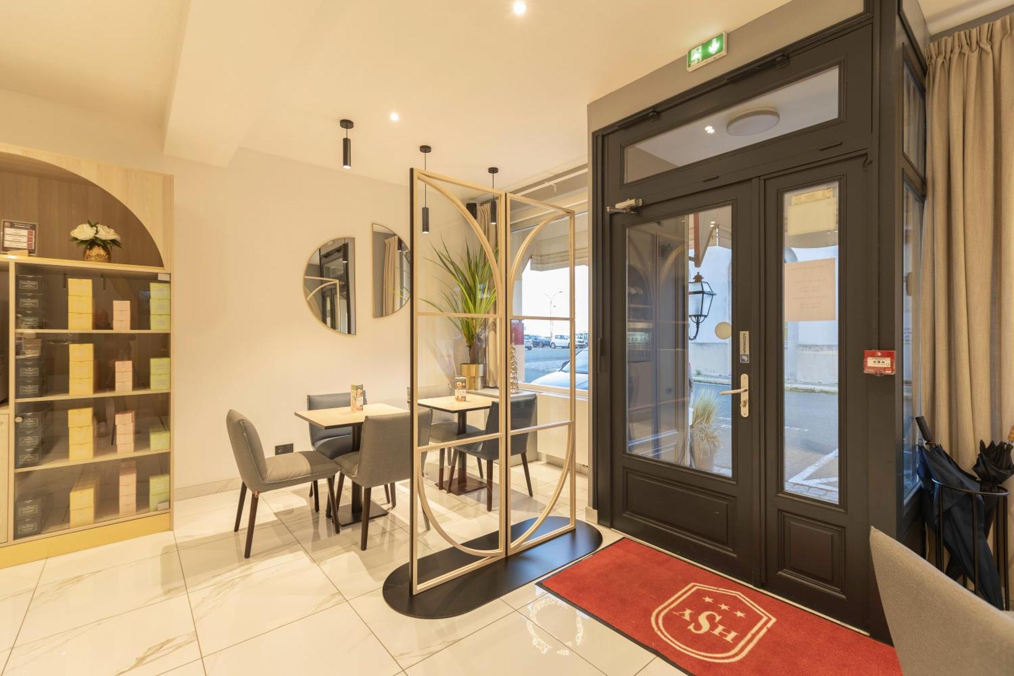 Hotel Le Saint-Yves Le Tréport Zewnętrze zdjęcie
